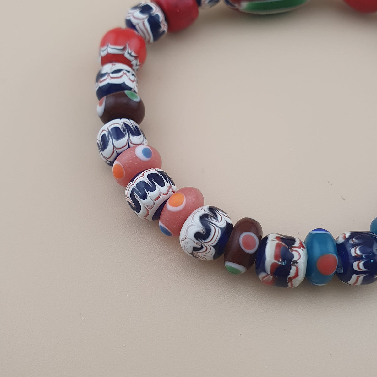 Armband im venezianischen Vintage-Stil mit Glasperlenmix