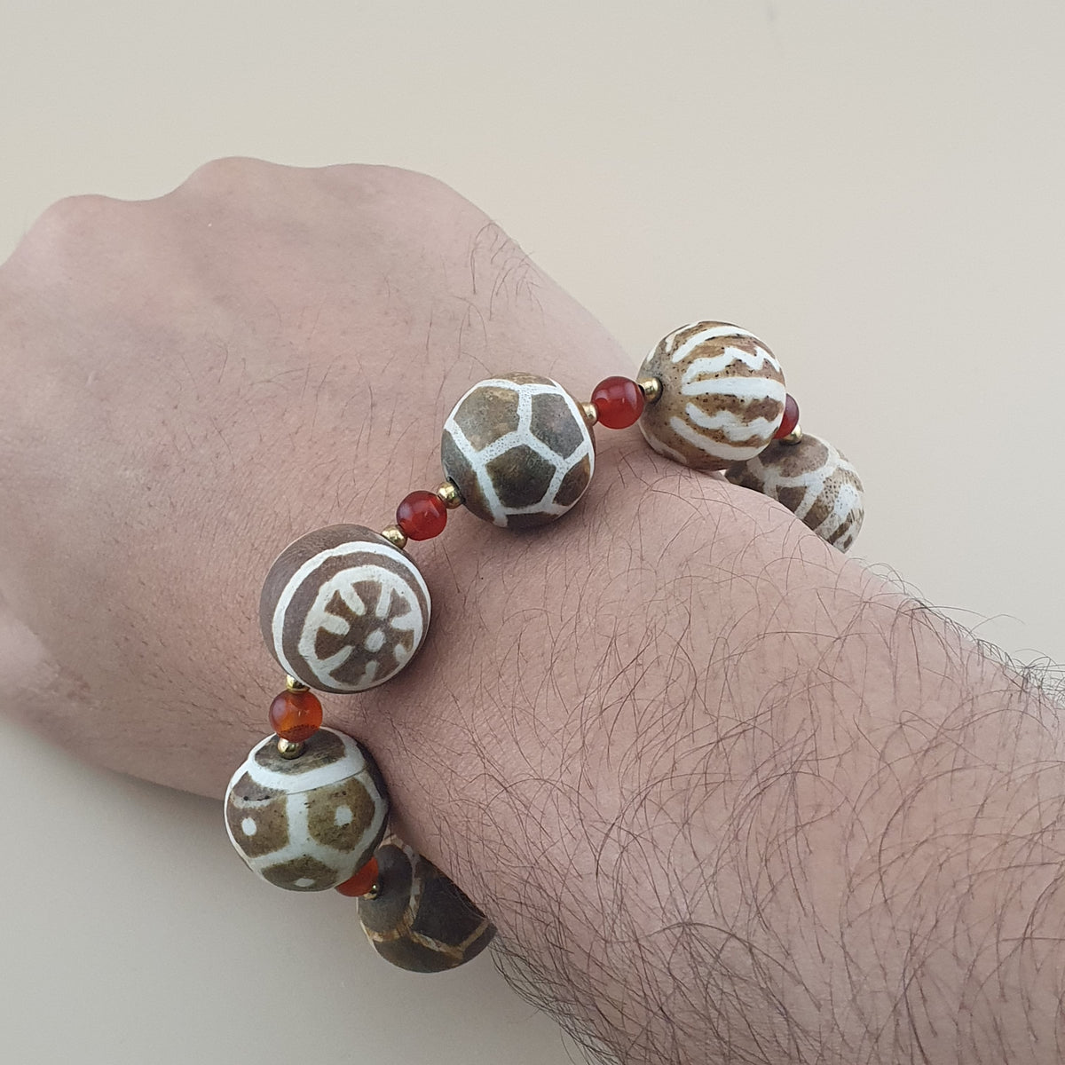 Bracelet vintage de perles Pyu Pumtek de Birmanie et cornaline