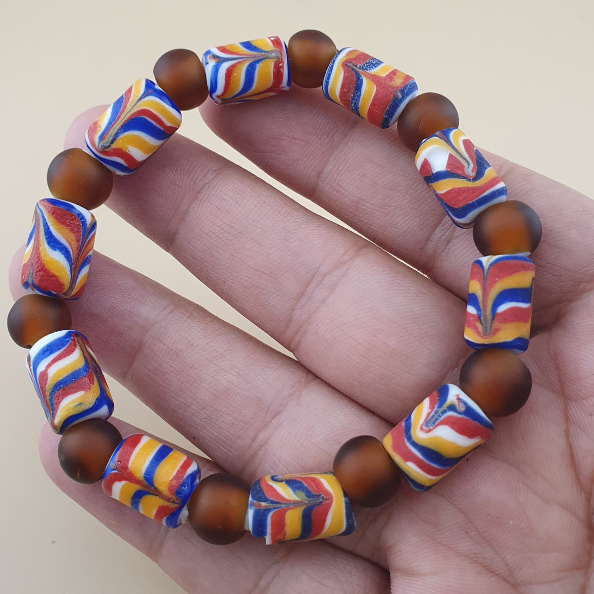 Bracelet de perles de verre vénitiennes vintage style africain