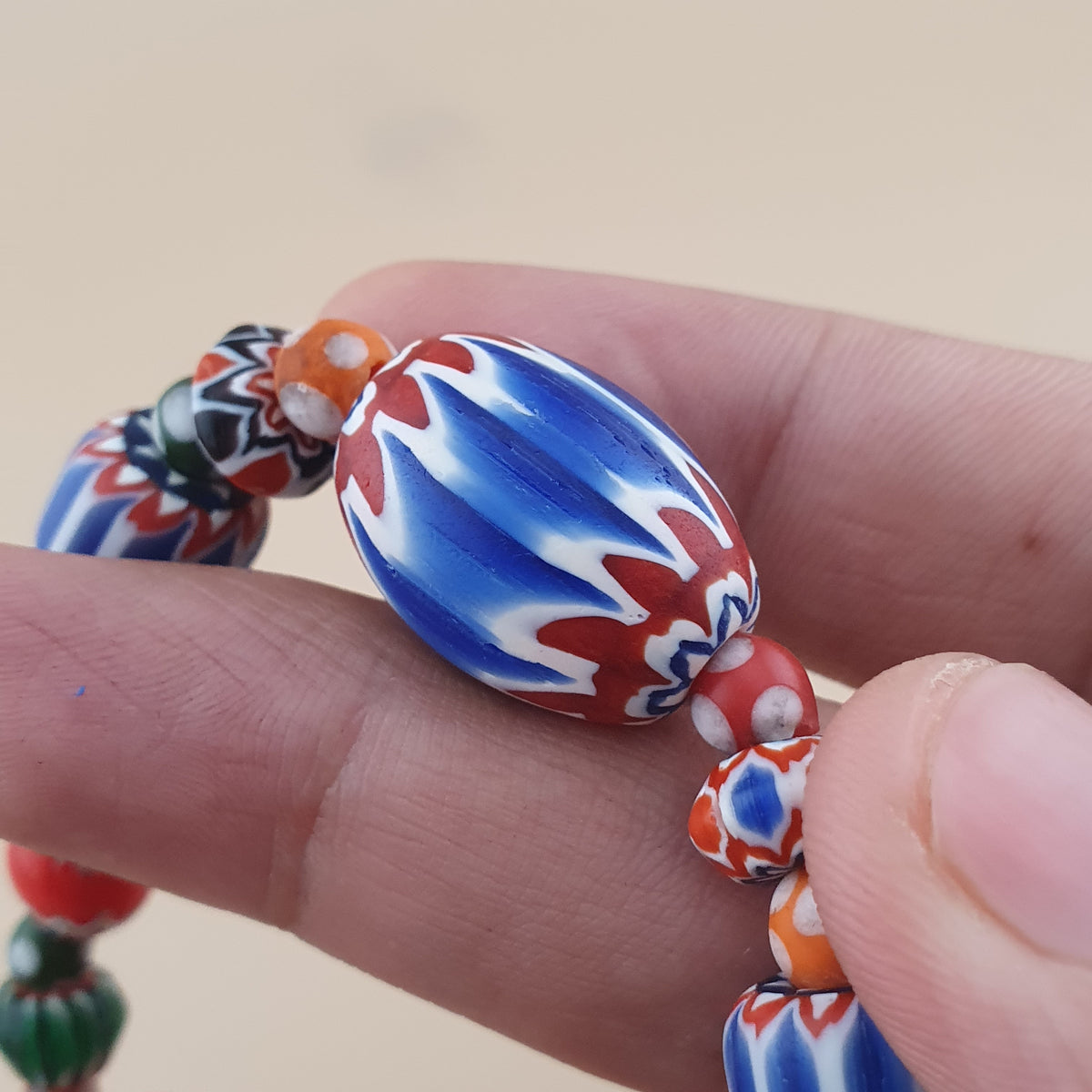Bracelet perles en verre de style vénitien vintage, chevrons et verre mélangé