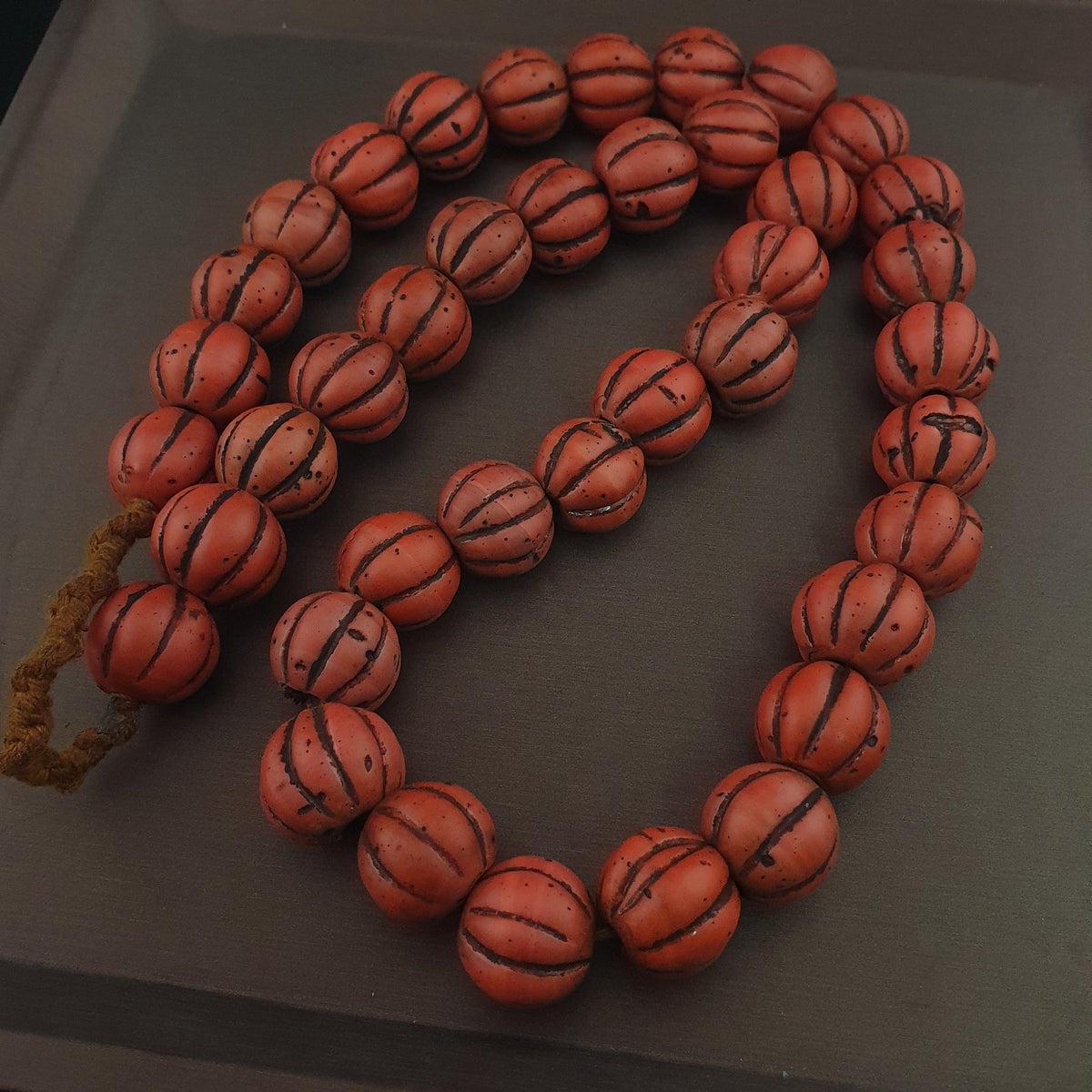 Collier en Perles de Verre Orange, Forme Melon, Style Africain Ancien