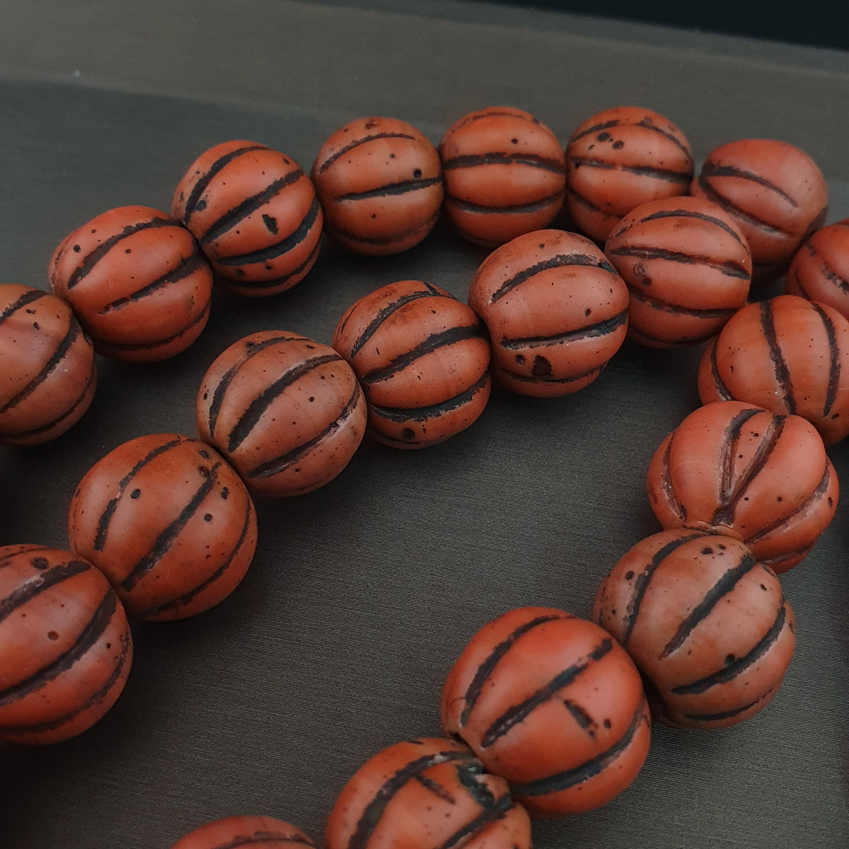 Collier en Perles de Verre Orange, Forme Melon, Style Africain Ancien
