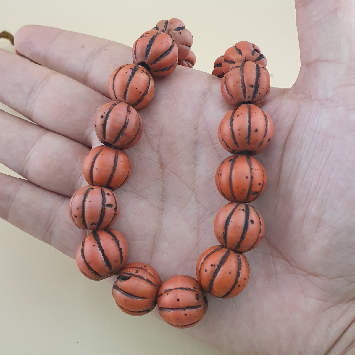 Collier en Perles de Verre Orange, Forme Melon, Style Africain Ancien