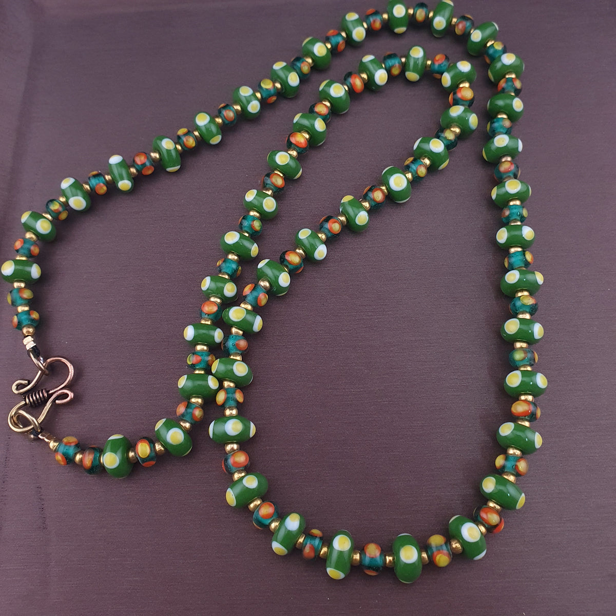 Vintage Tiny Venetian Style Tire Shape Eyes Glass Beads Necklace