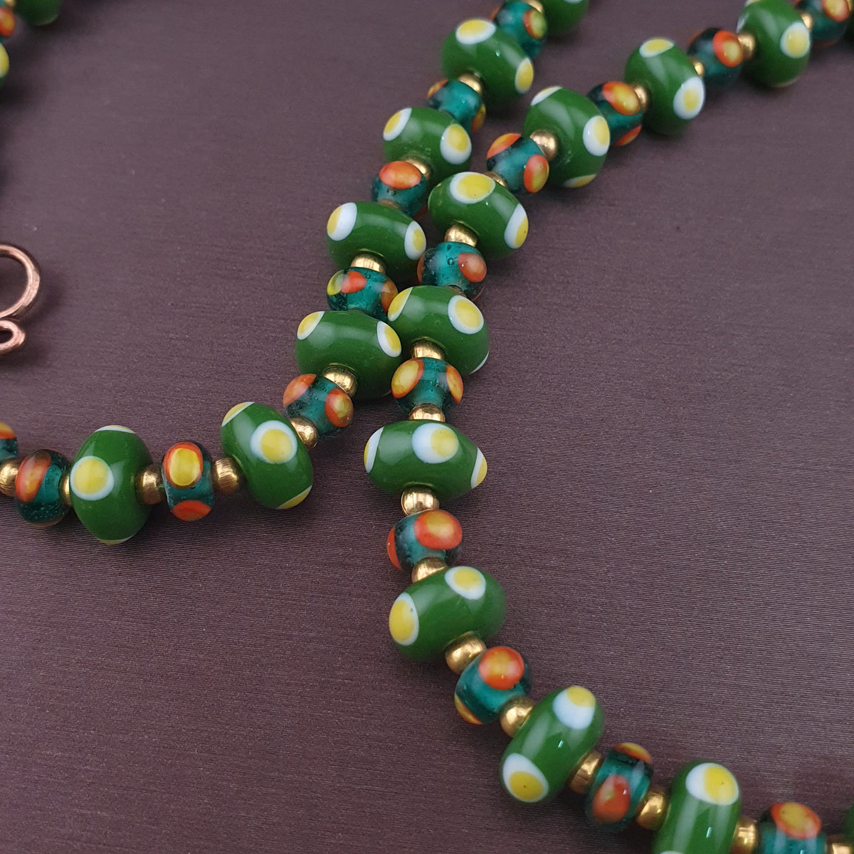 Vintage Tiny Venetian Style Tire Shape Eyes Glass Beads Necklace