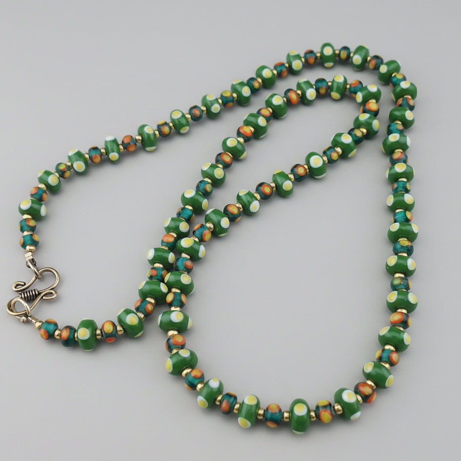 Vintage Tiny Venetian Style Tire Shape Eyes Glass Beads Necklace