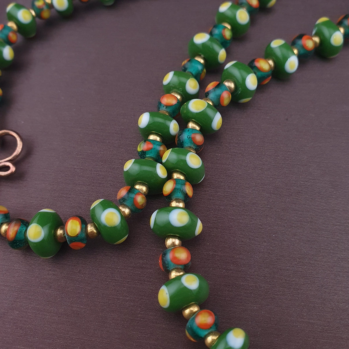 Vintage Tiny Venetian Style Tire Shape Eyes Glass Beads Necklace