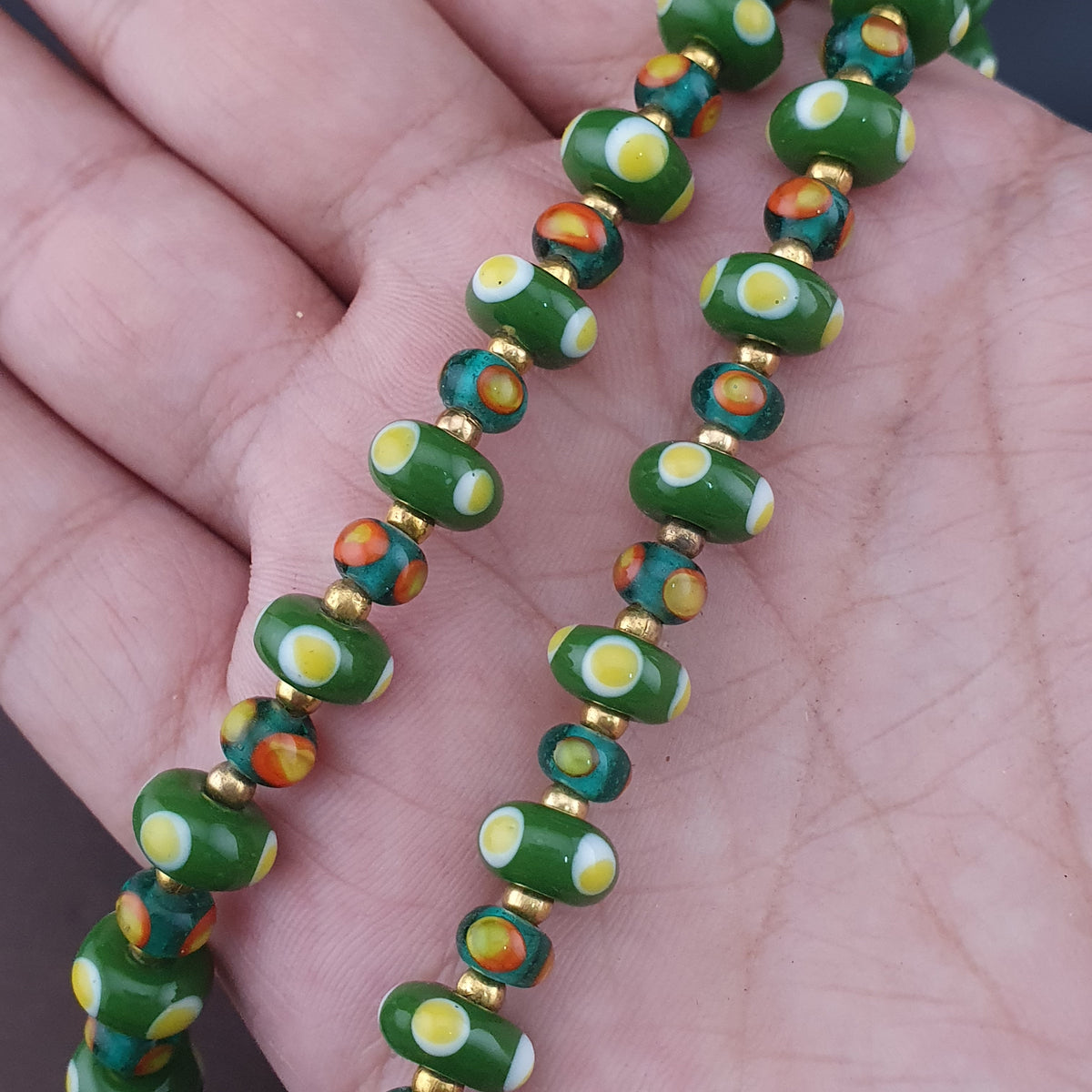 Vintage Tiny Venetian Style Tire Shape Eyes Glass Beads Necklace