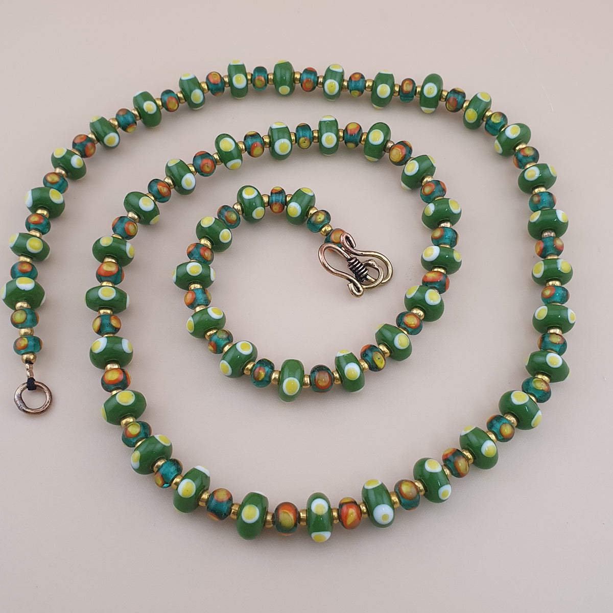 Vintage Tiny Venetian Style Tire Shape Eyes Glass Beads Necklace