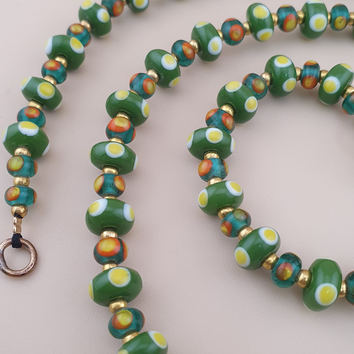 Vintage Tiny Venetian Style Tire Shape Eyes Glass Beads Necklace