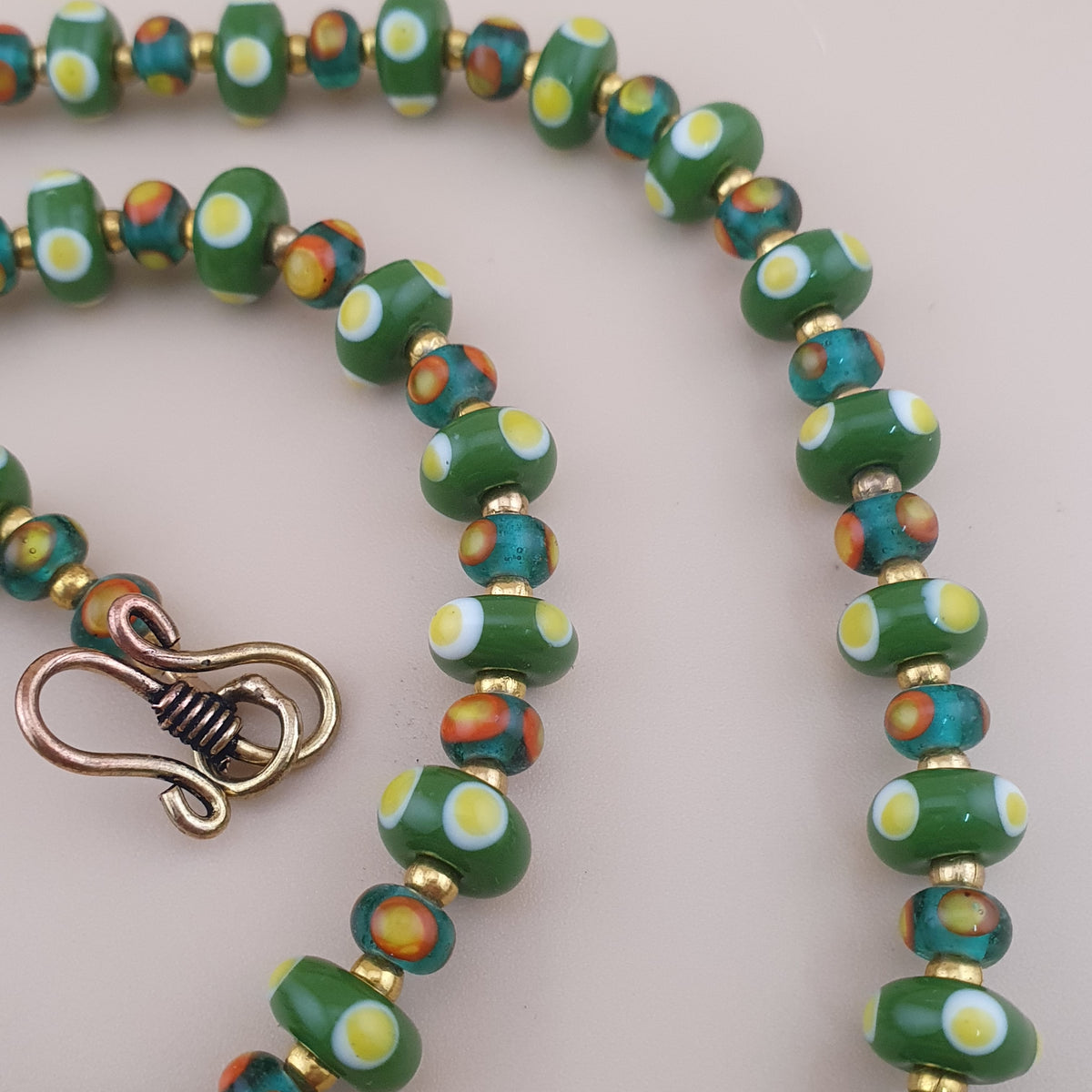 Vintage Tiny Venetian Style Tire Shape Eyes Glass Beads Necklace