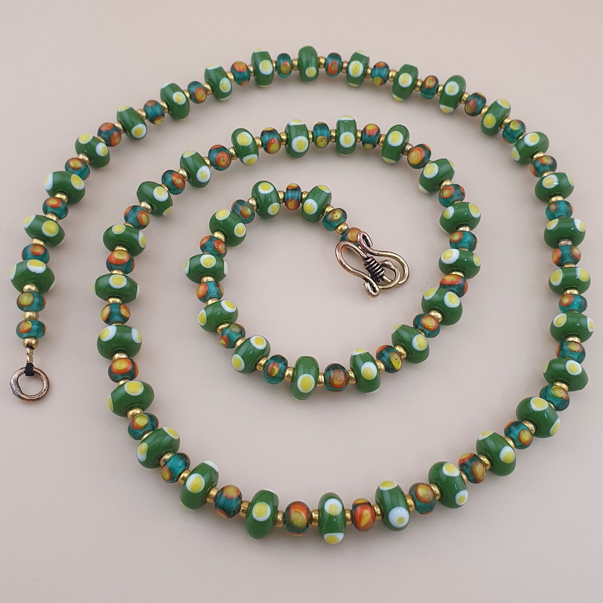 Vintage Tiny Venetian Style Tire Shape Eyes Glass Beads Necklace