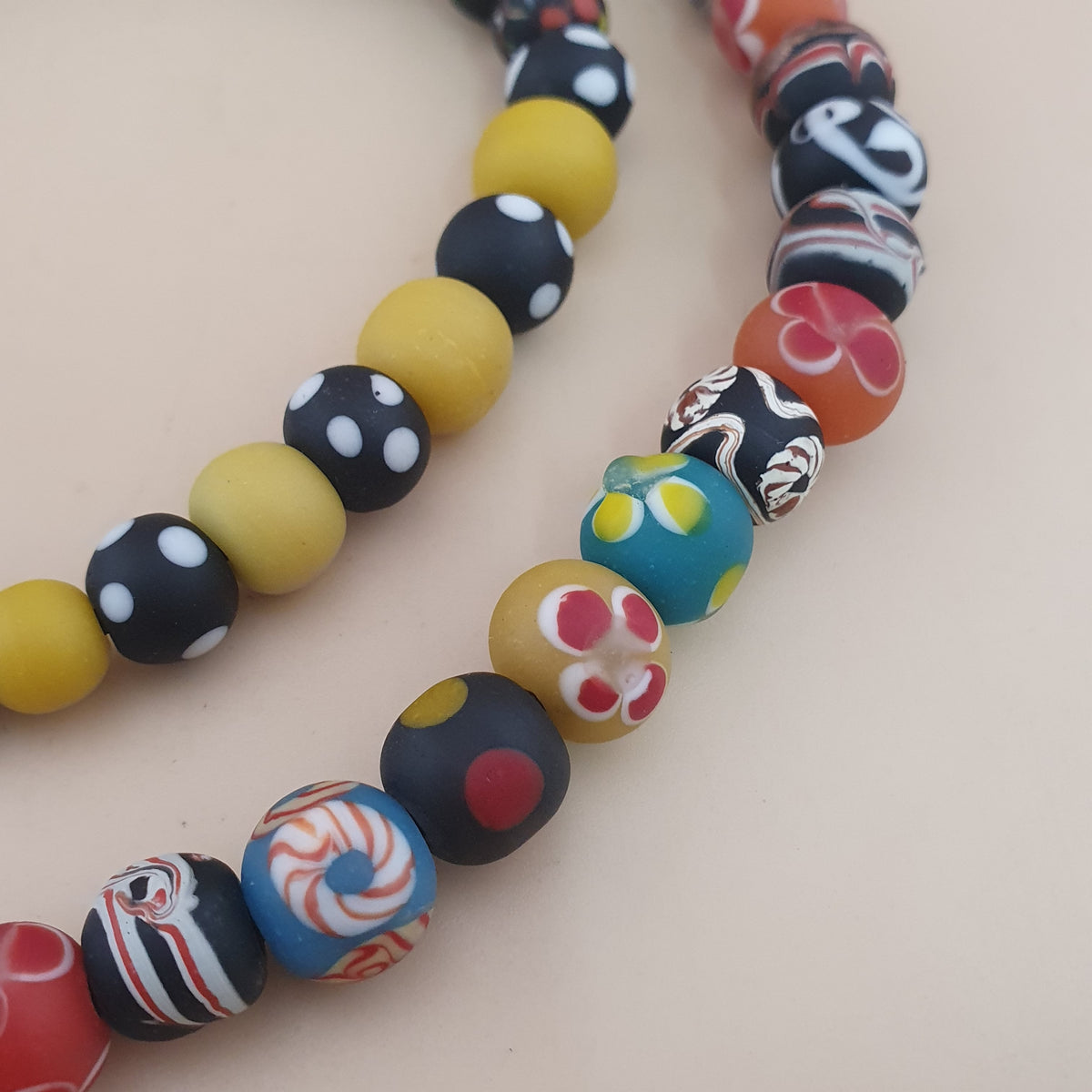 Halskette im venezianischen Vintage-Stil mit Glasperlenmix