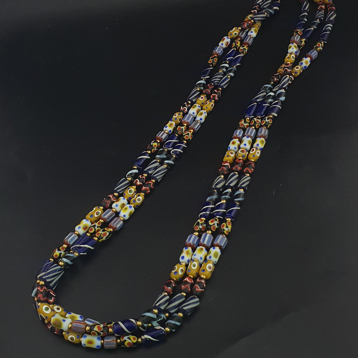 Collier en perles de verre mélange d'yeux et rayures, style vénitien vintage