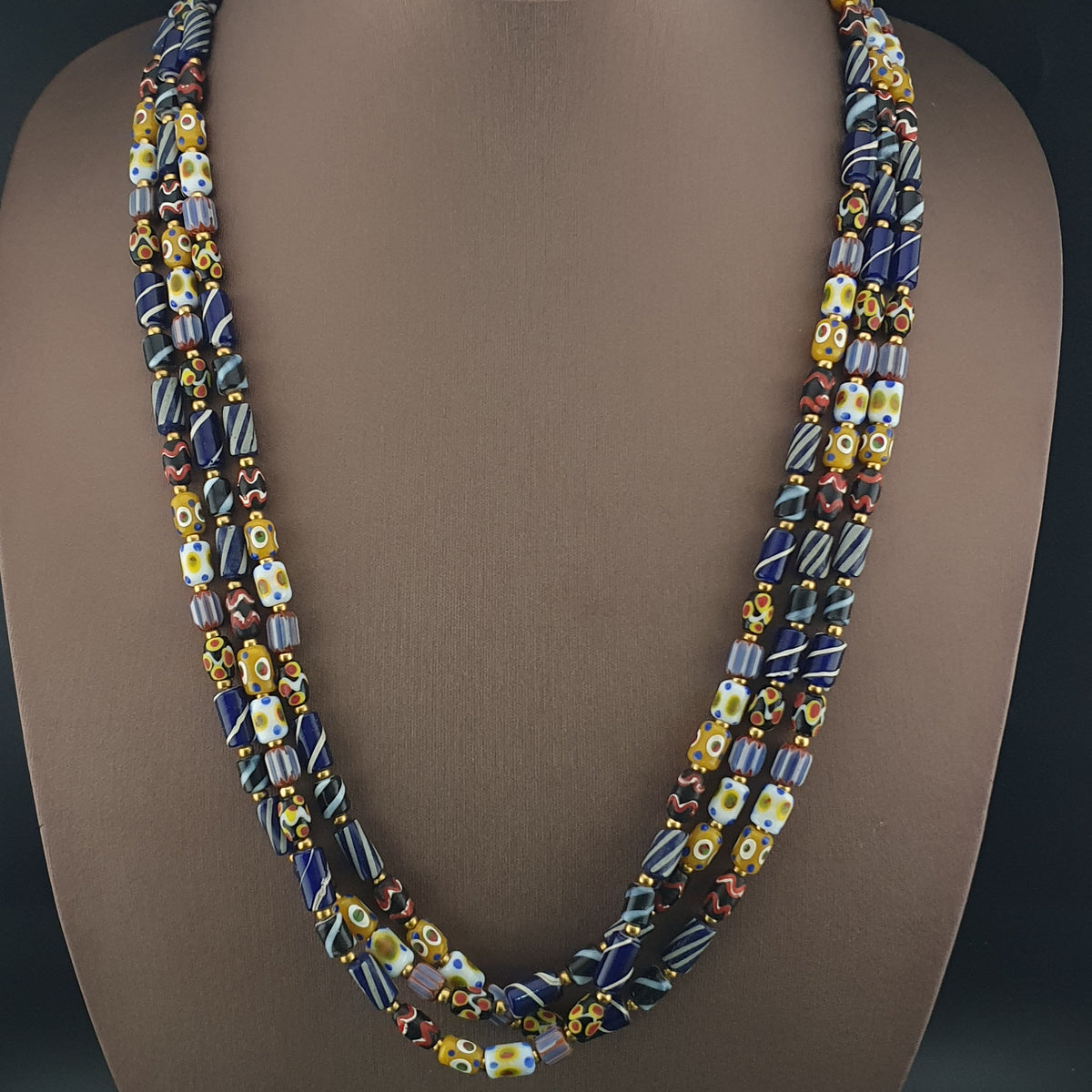 Collier en perles de verre mélange d'yeux et rayures, style vénitien vintage