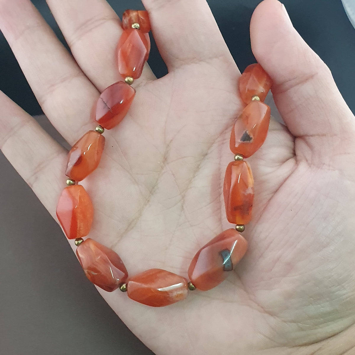 Collier vintage africain en agate œil de cornaline rouge du Mali