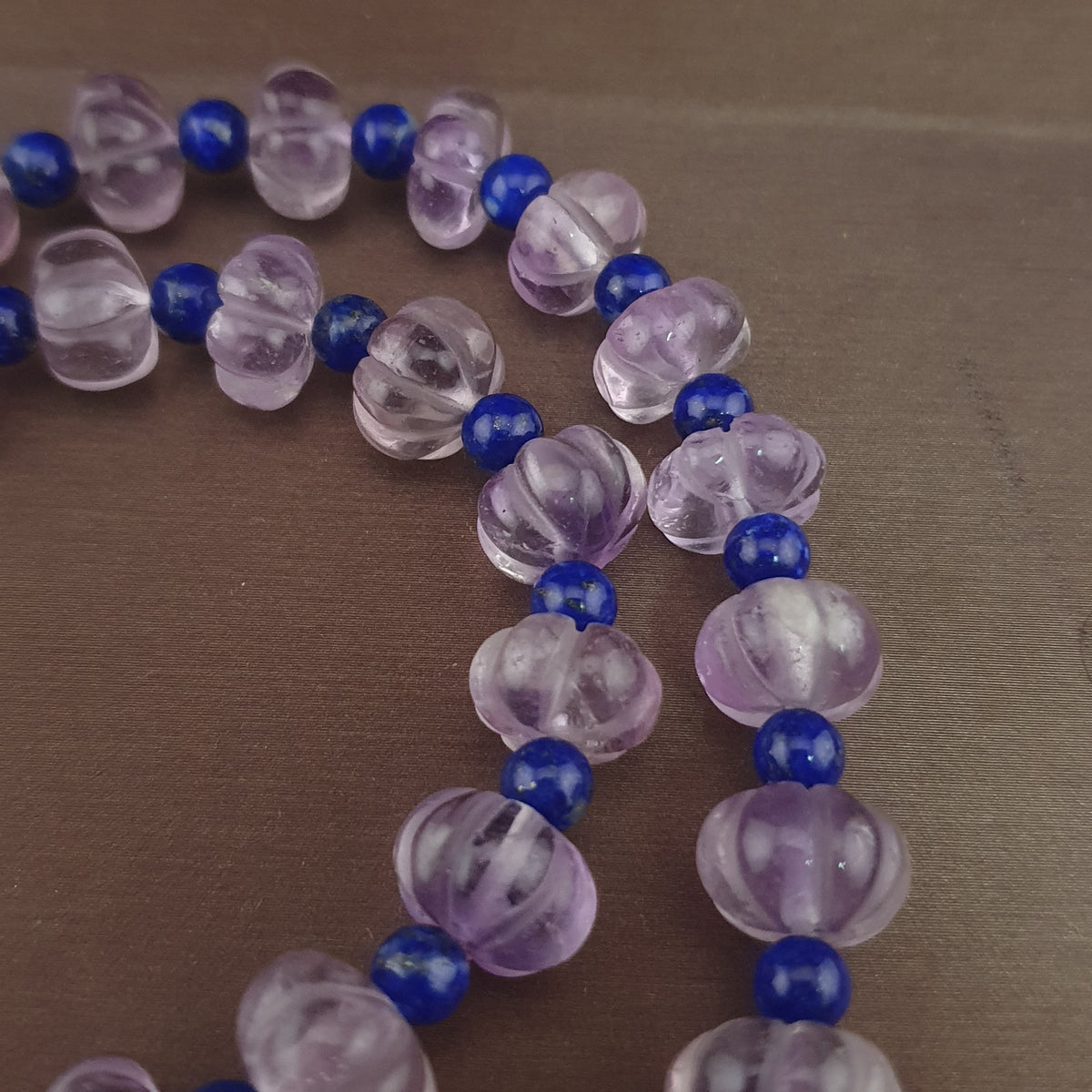 Vintage Melonenform Lila Amethyst mit Lapislazuli Perlen Halskette