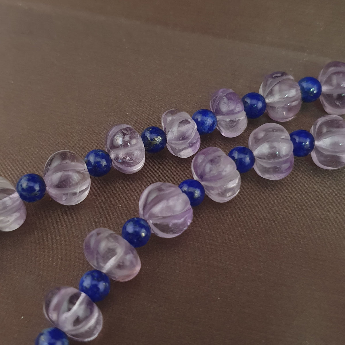 Vintage Melonenform Lila Amethyst mit Lapislazuli Perlen Halskette