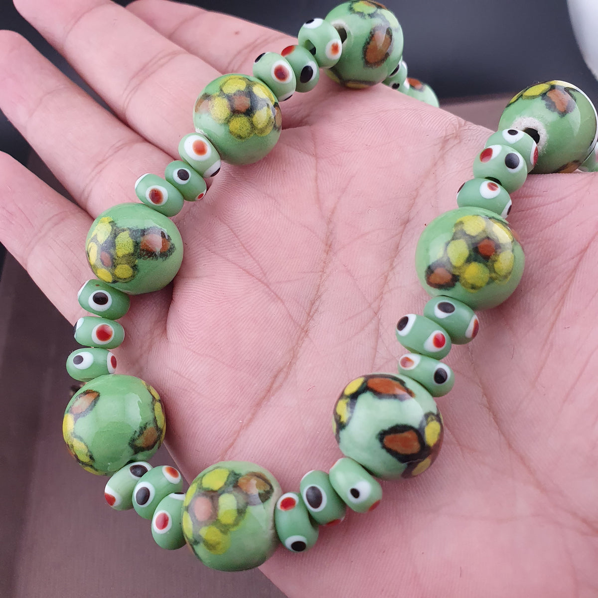 Vintage Venetian Style Skunk Eye Tire Shape & Floral Printed Glass Beads Necklace