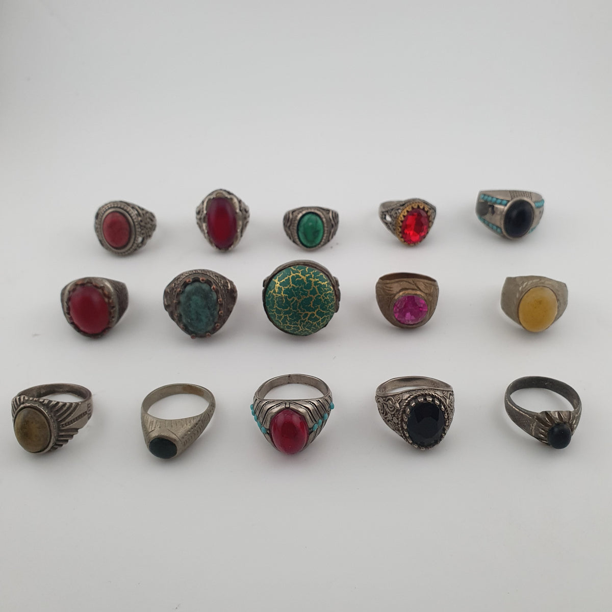 15 Mixed Vintage Rings Antique Style Brass Glass & Stone Collectible Ring Lot