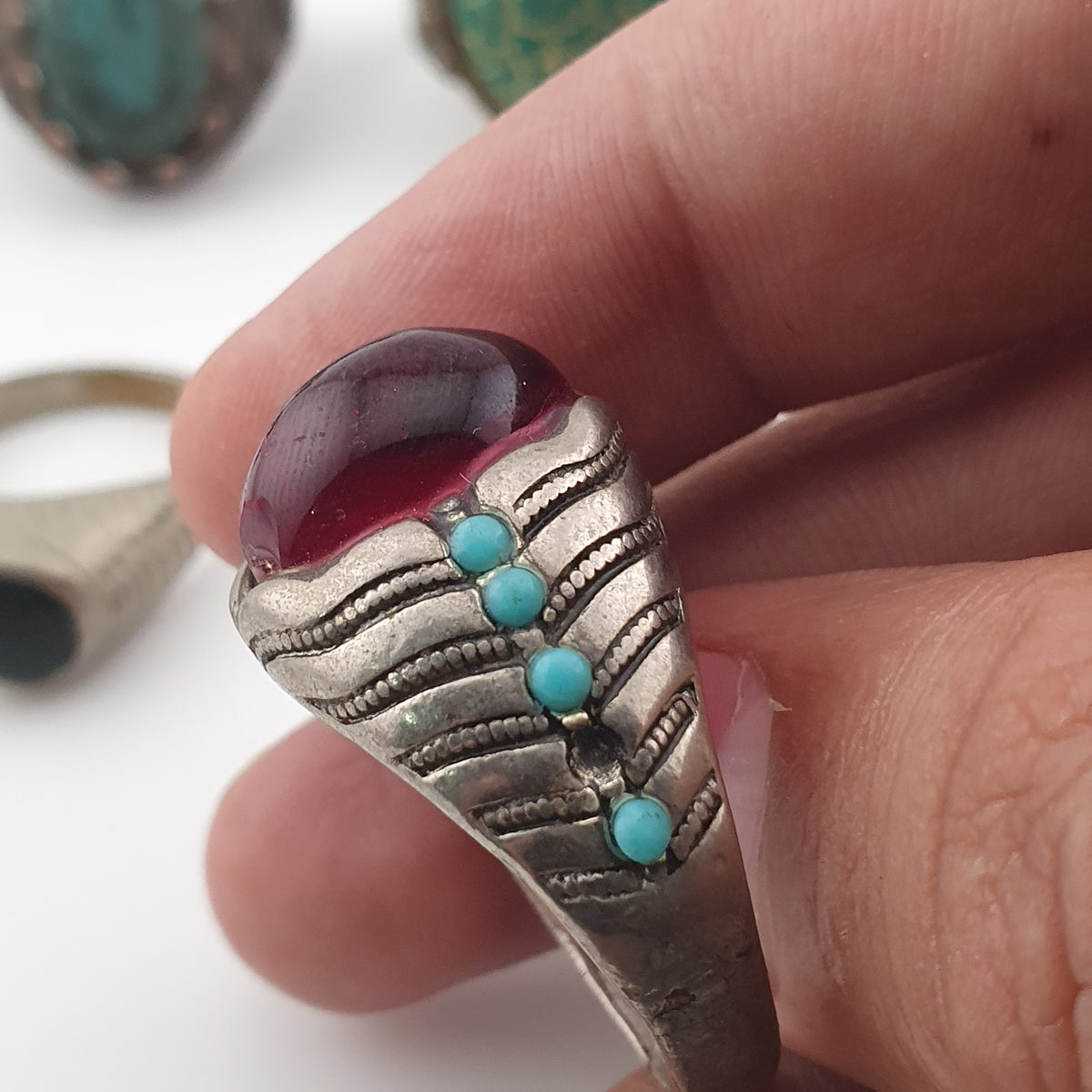 15 Mixed Vintage Rings Antique Style Brass Glass & Stone Collectible Ring Lot