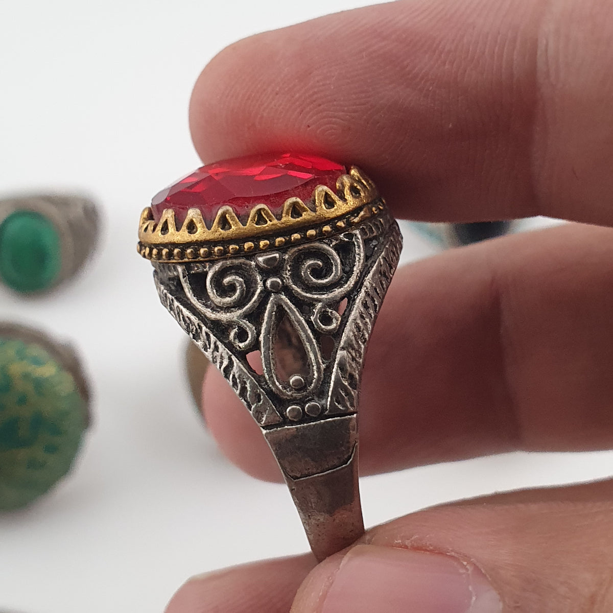 15 Mixed Vintage Rings Antique Style Brass Glass & Stone Collectible Ring Lot