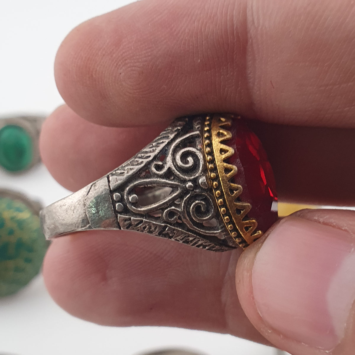 15 Mixed Vintage Rings Antique Style Brass Glass & Stone Collectible Ring Lot