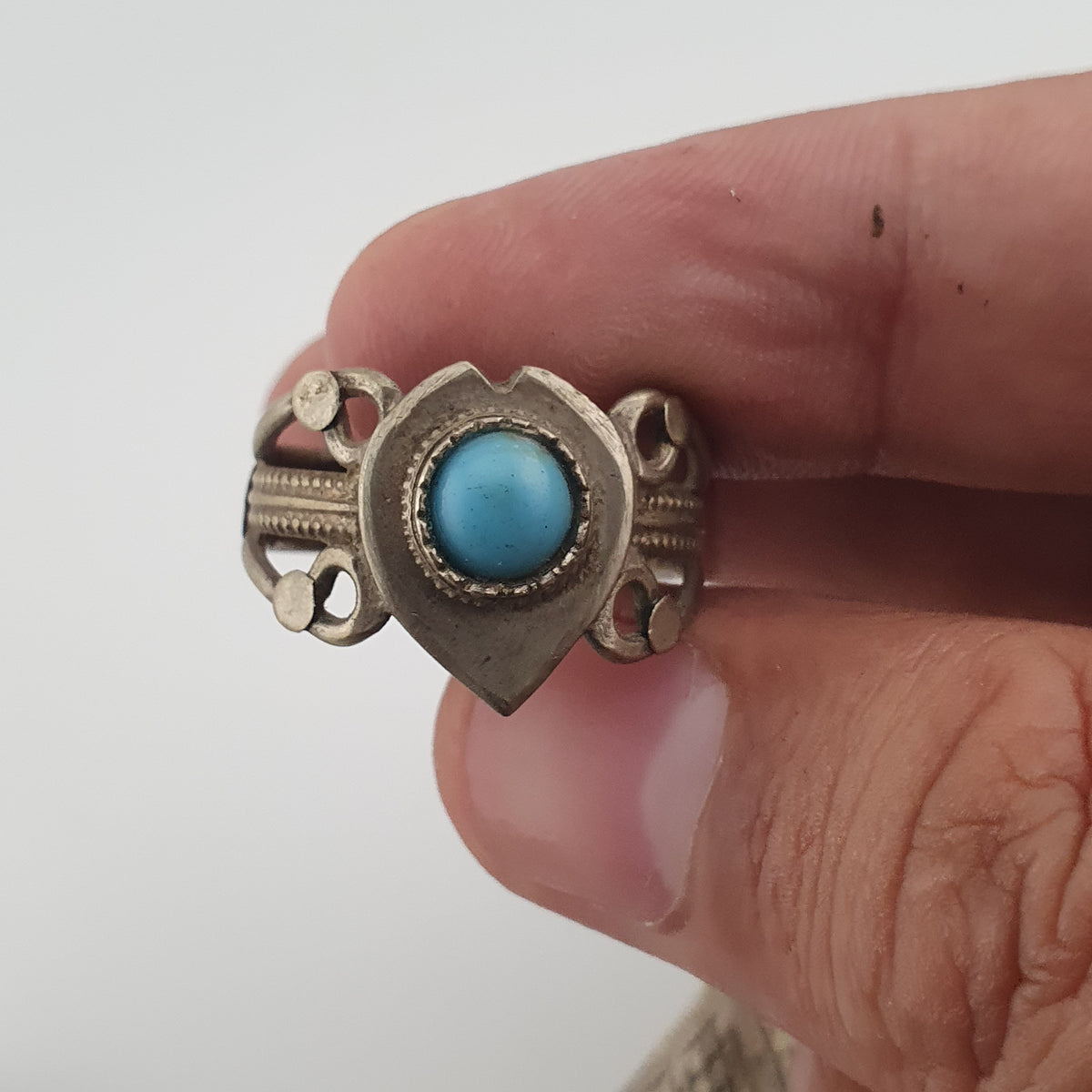15 Rustic Brass Rings – Mixed Traditional Glass & Stone Ring Collection