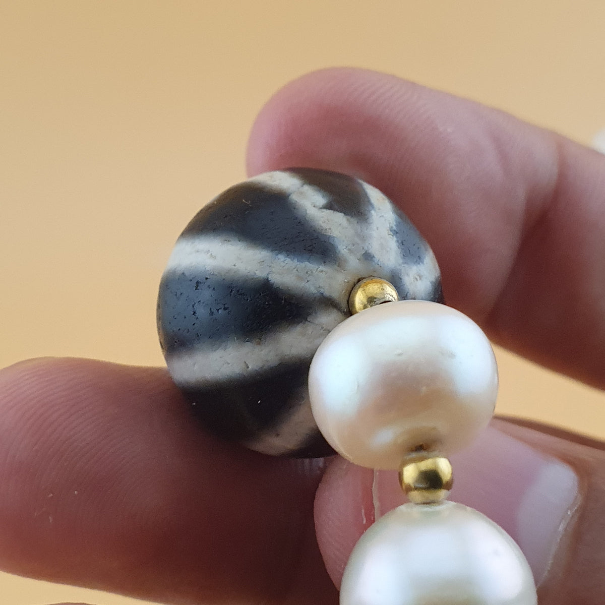 Vintage Himalayan Melon Design Dzi Bead With Authentic Pearls Bracelet