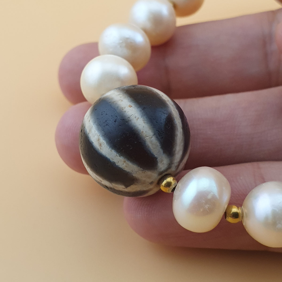Vintage Himalayan Melon Design Dzi Bead With Authentic Pearls Bracelet