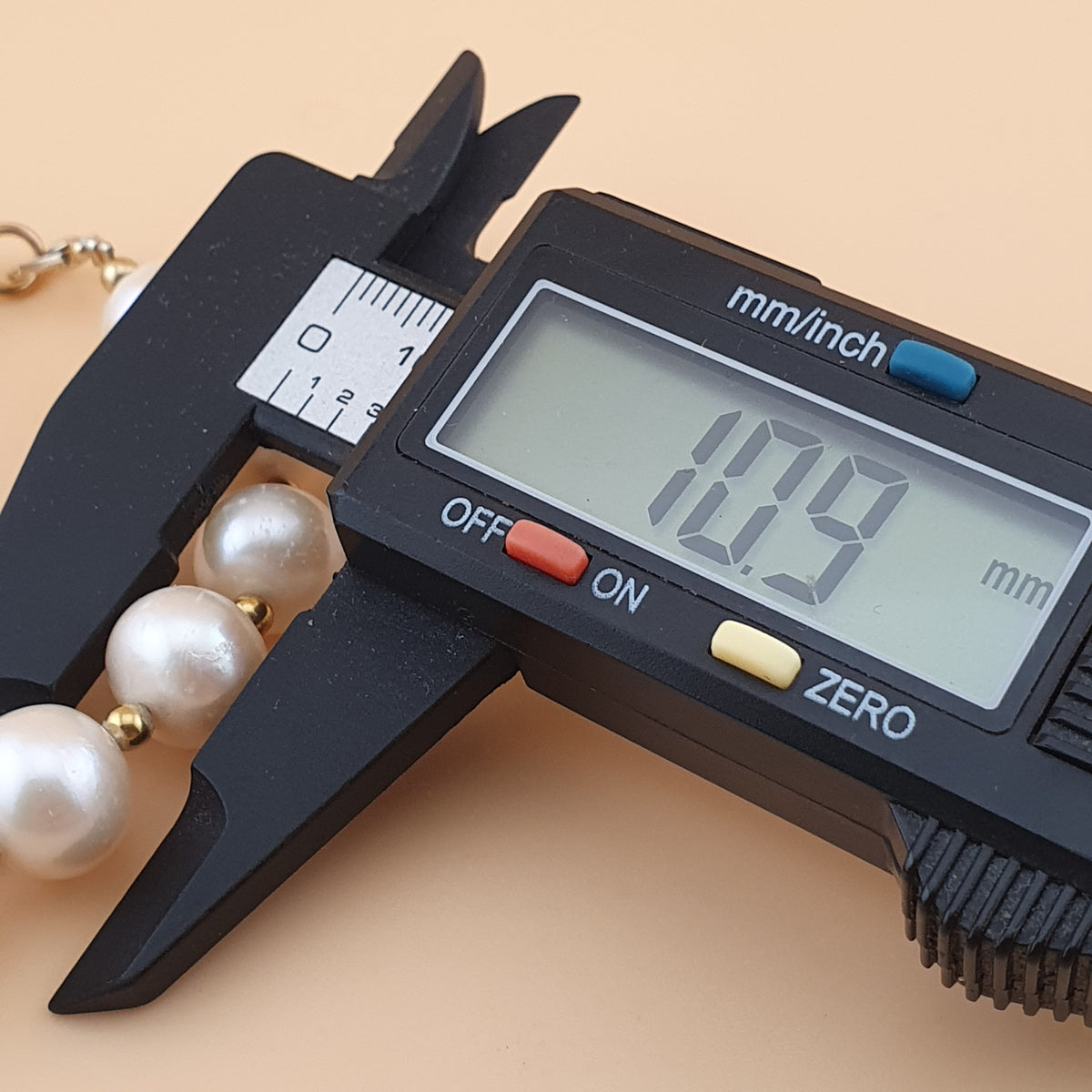 Vintage Himalayan Melon Design Dzi Bead With Authentic Pearls Bracelet