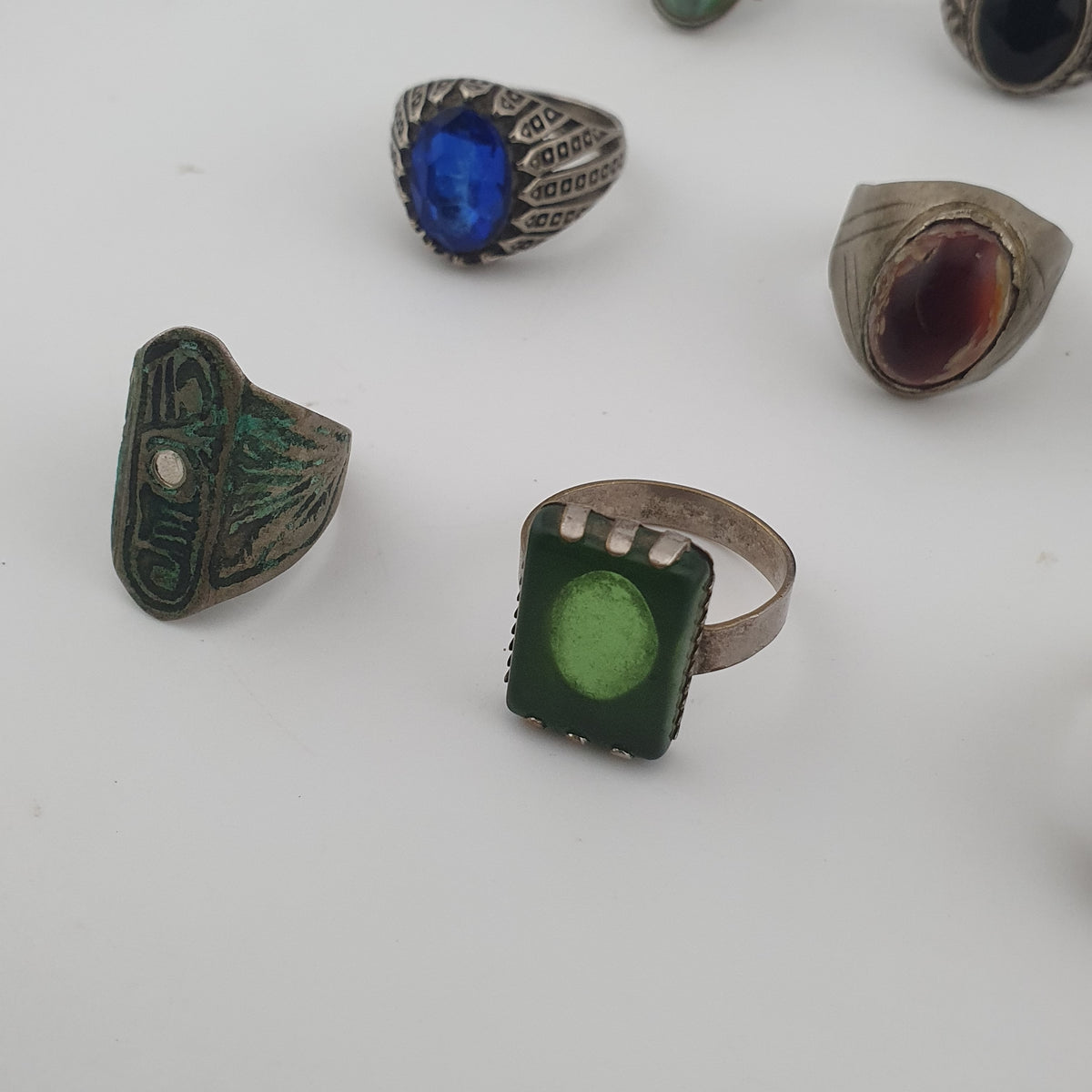 15 Old Fashioned Brass Rings Rustic Decorative Jewellery Lot