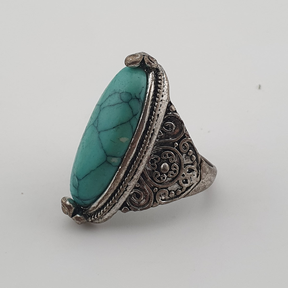 Antique Style Lot of 5 Brass Rings with Turquoise Howlite Stones