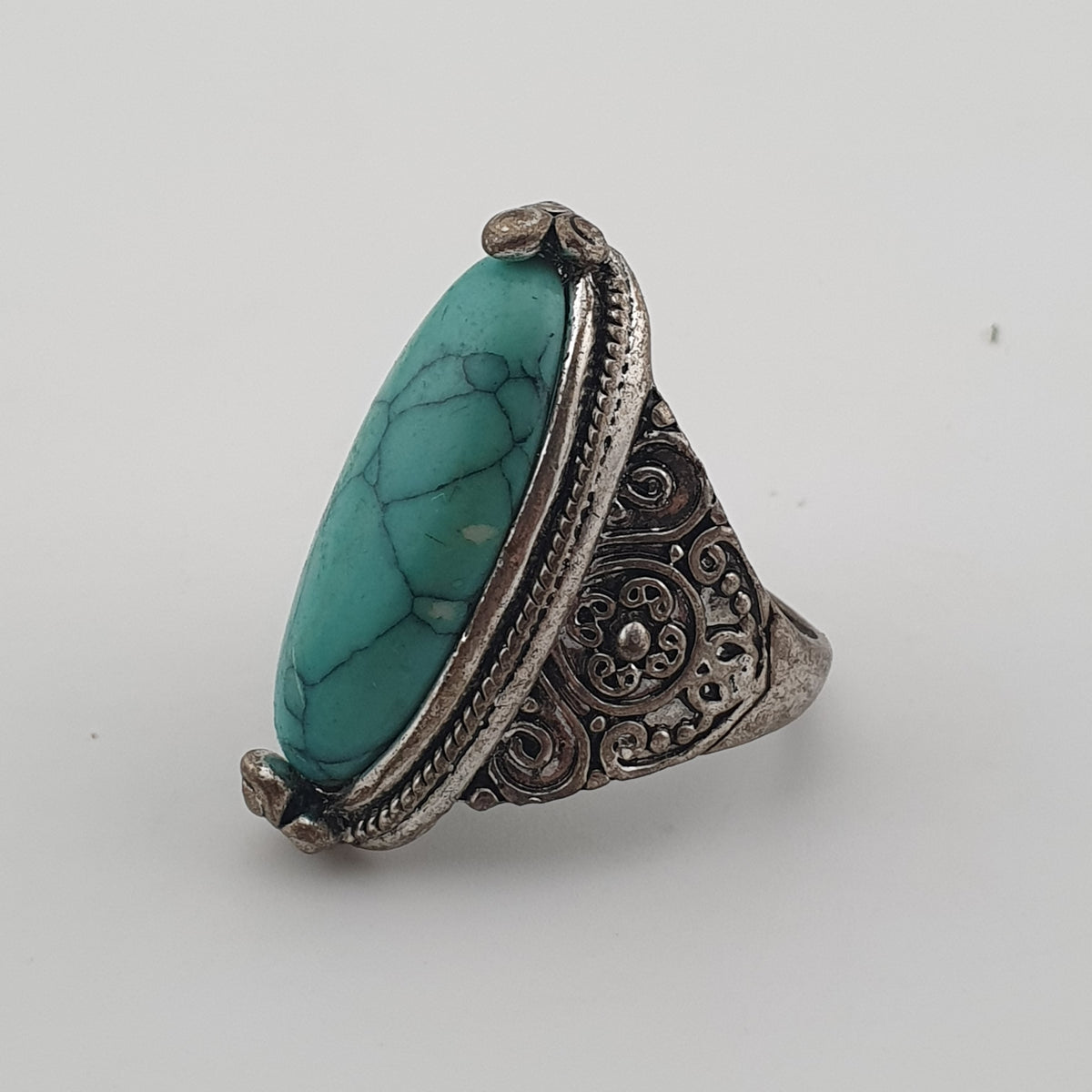 Antique Style Lot of 5 Brass Rings with Turquoise Howlite Stones