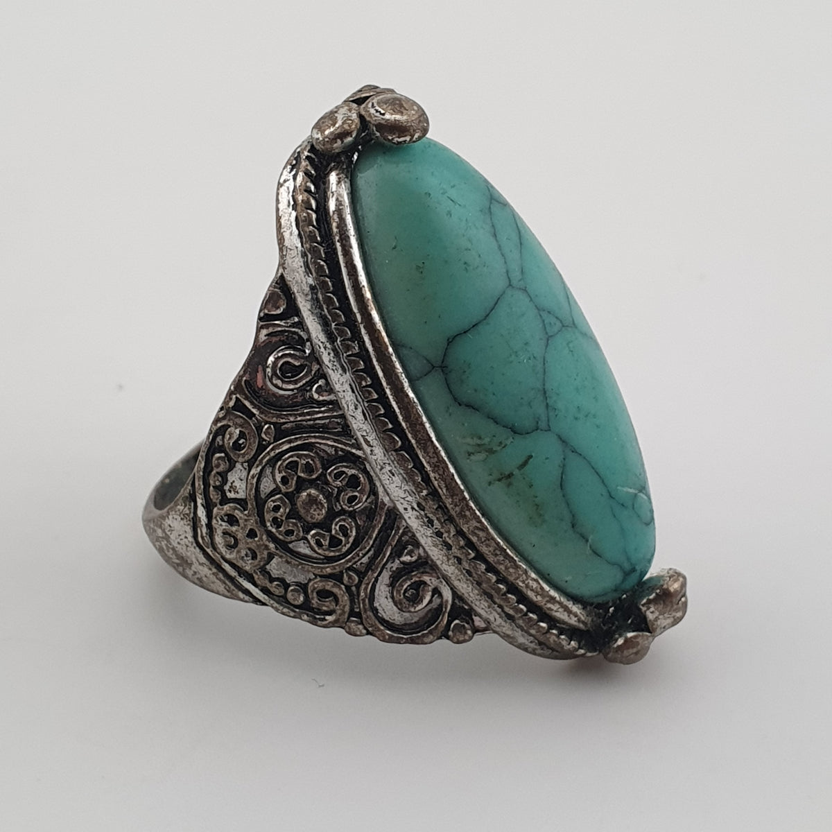 Antique Style Lot of 5 Brass Rings with Turquoise Howlite Stones