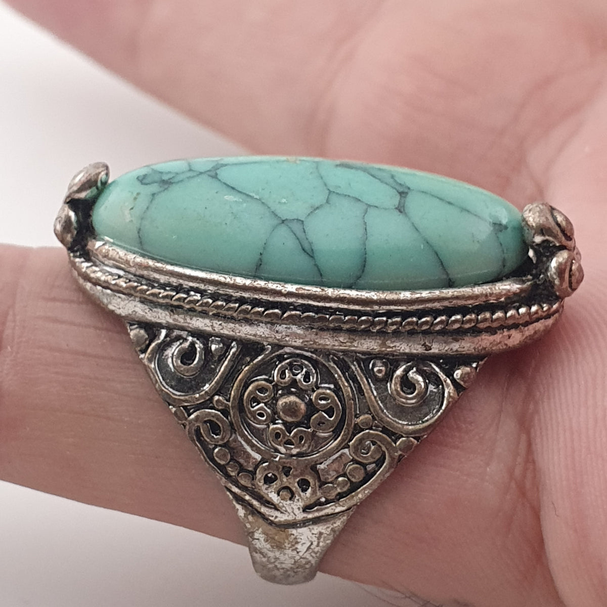 Antique Style Lot of 5 Brass Rings with Turquoise Howlite Stones