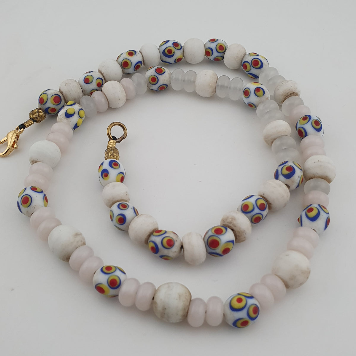 Vintage Venetian African Style Skunk Eyes &amp; Tire Shape White Glass Beads Necklace