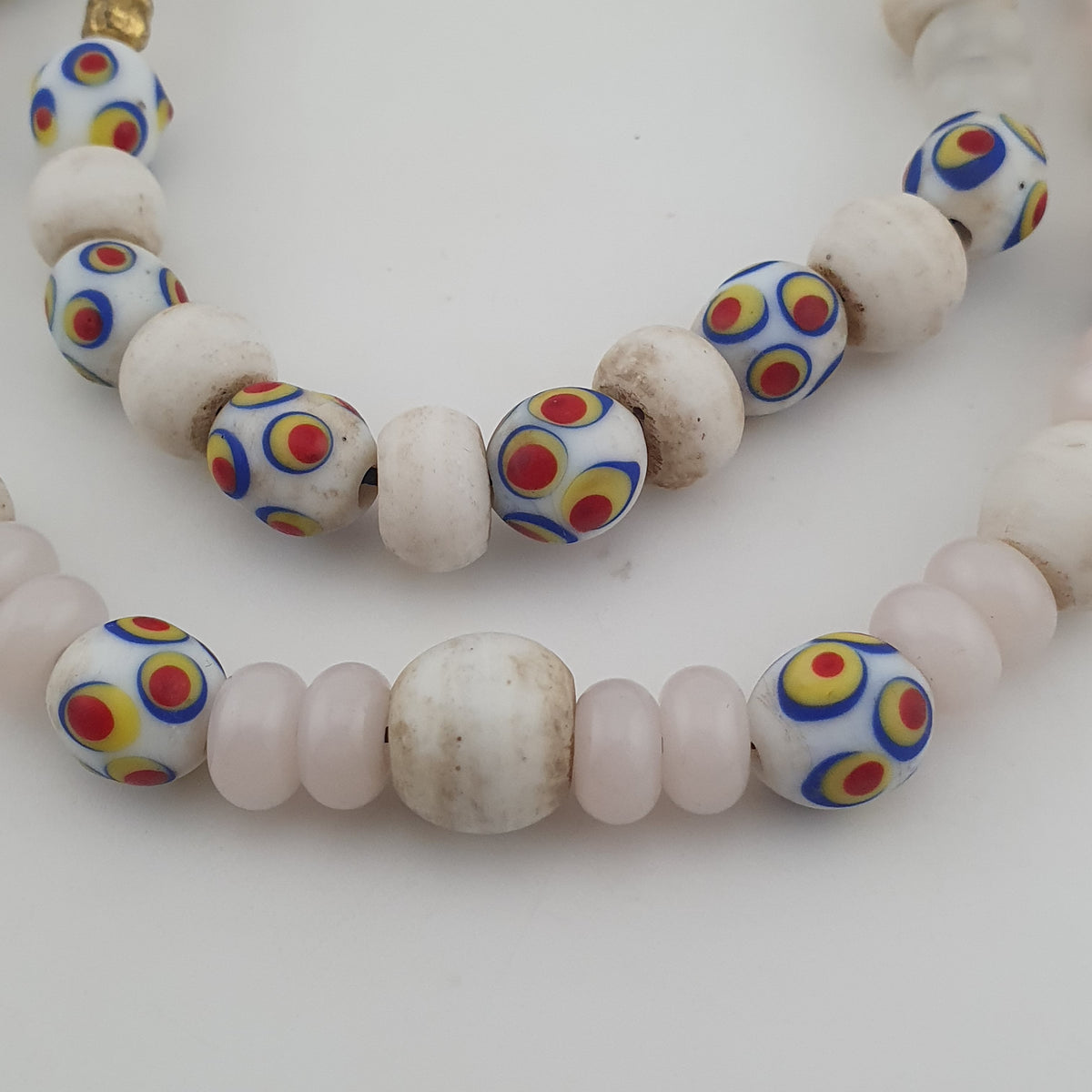 Vintage Venetian African Style Skunk Eyes &amp; Tire Shape White Glass Beads Necklace