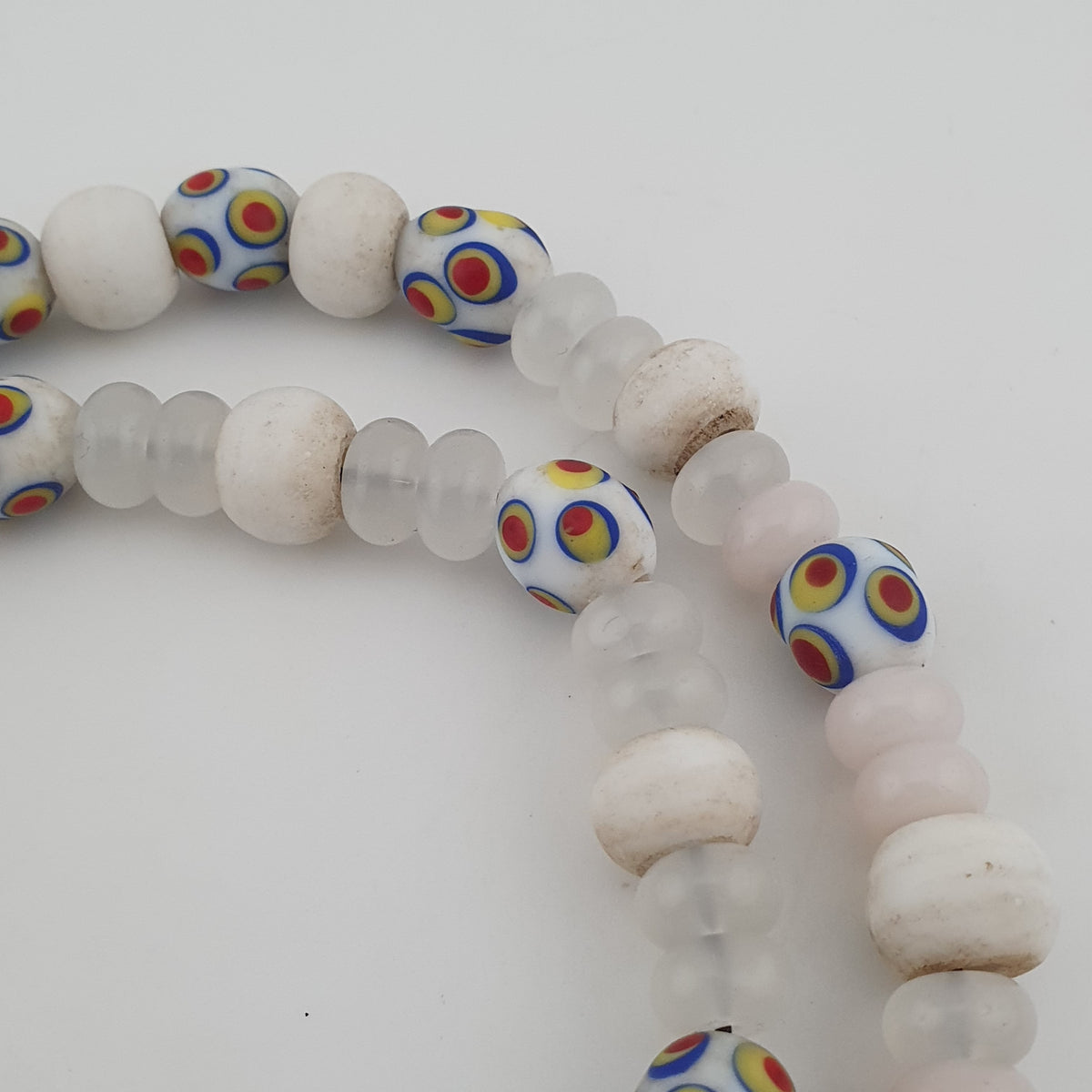 Vintage Venetian African Style Skunk Eyes &amp; Tire Shape White Glass Beads Necklace