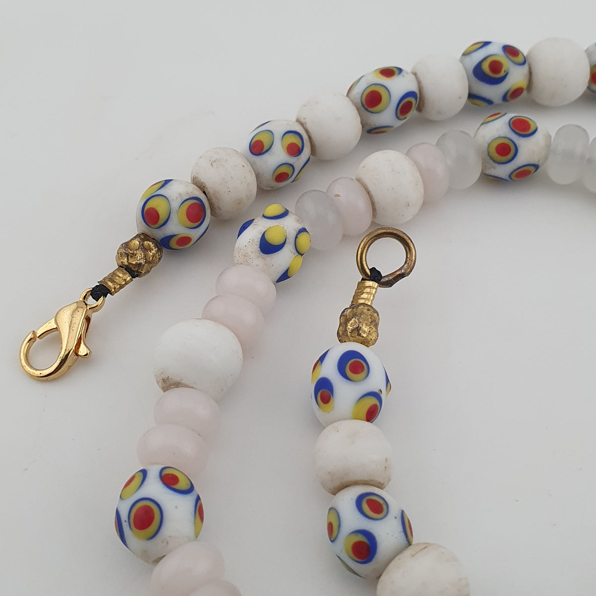 Vintage Venetian African Style Skunk Eyes &amp; Tire Shape White Glass Beads Necklace
