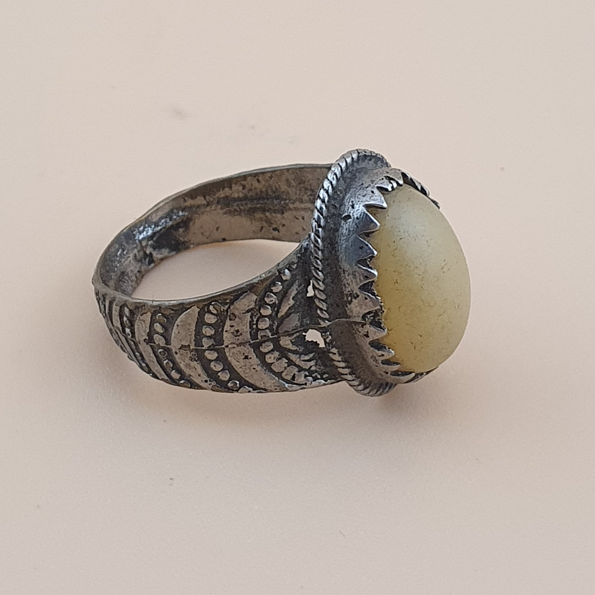 Antique Metal & Agate Ring Vintage Natural Stone Statement Jewelry