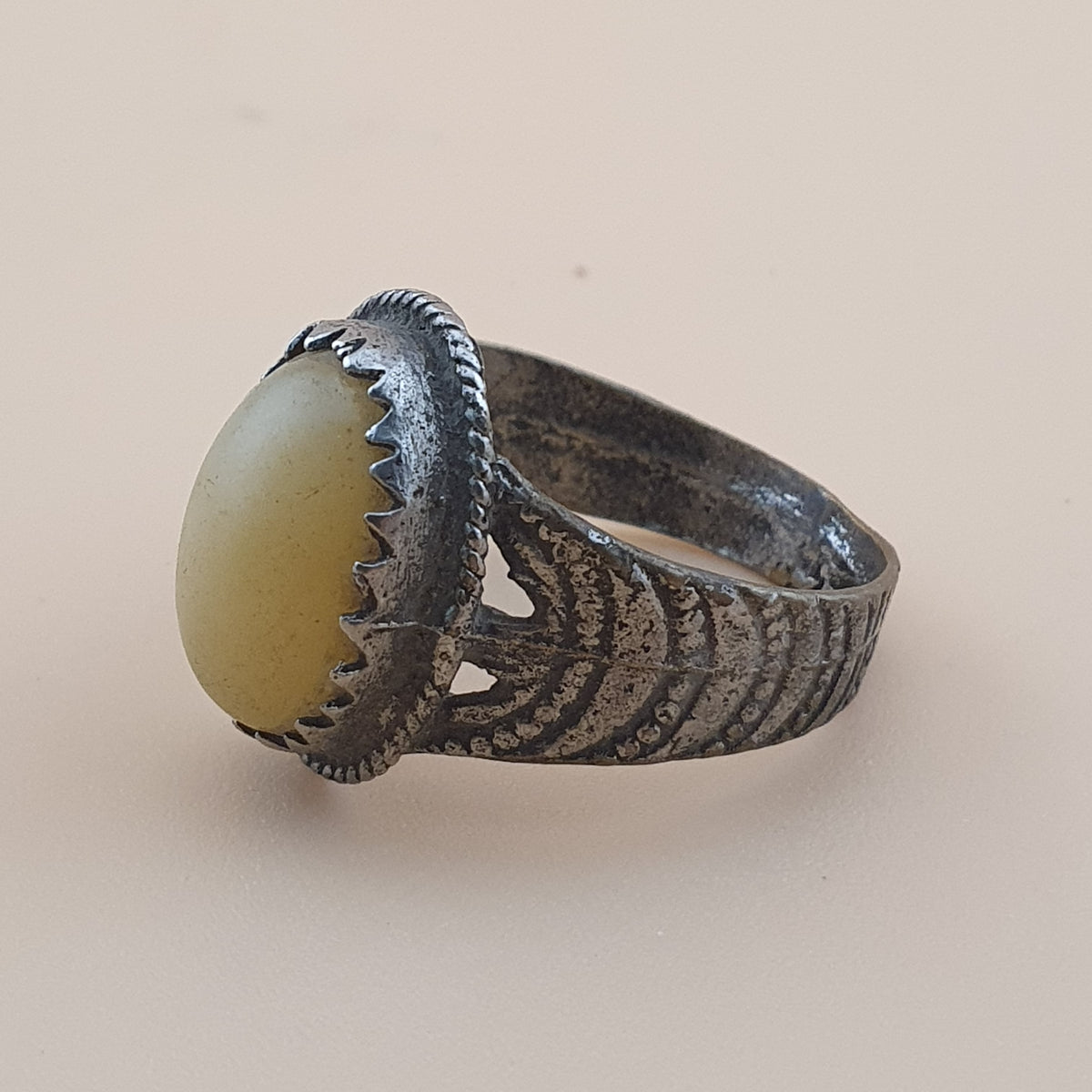 Antique Metal & Agate Ring Vintage Natural Stone Statement Jewelry