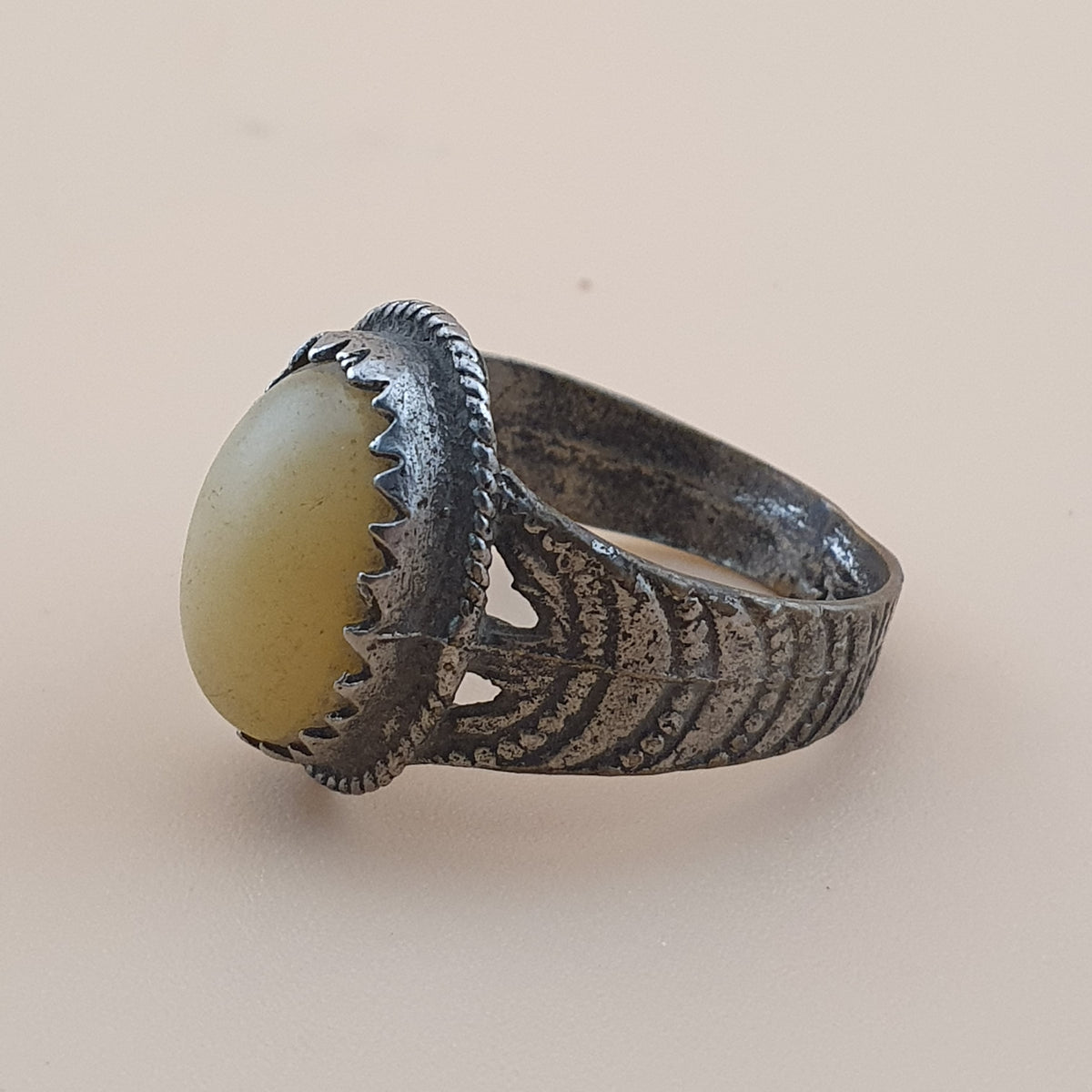 Antique Metal & Agate Ring Vintage Natural Stone Statement Jewelry