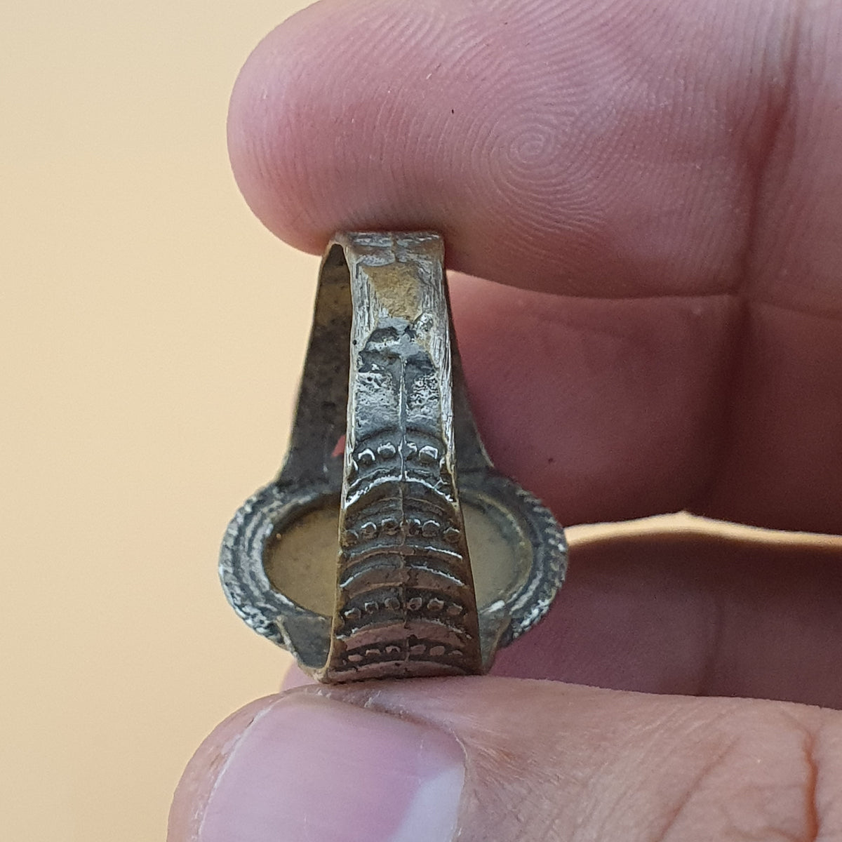 Antique Metal & Agate Ring Vintage Natural Stone Statement Jewelry