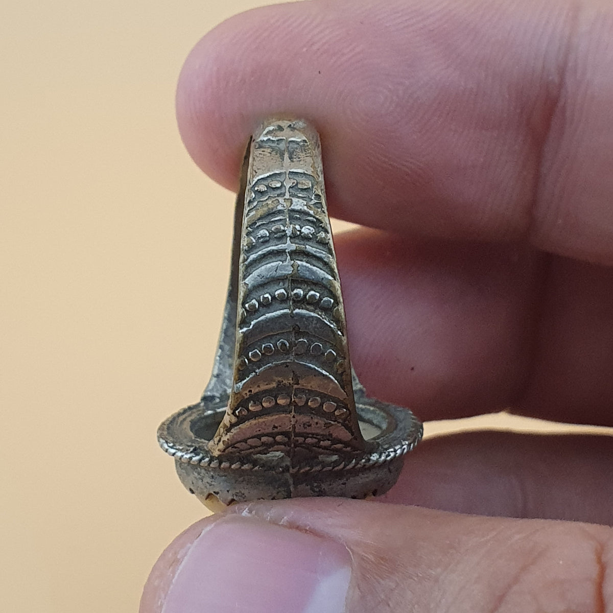 Antique Metal & Agate Ring Vintage Natural Stone Statement Jewelry