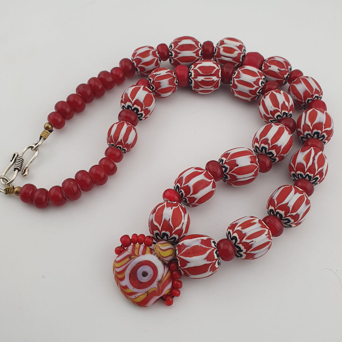 Vintage Venetian Style Chevron & Whiteheart with Eye Old Glass Pendant Necklace
