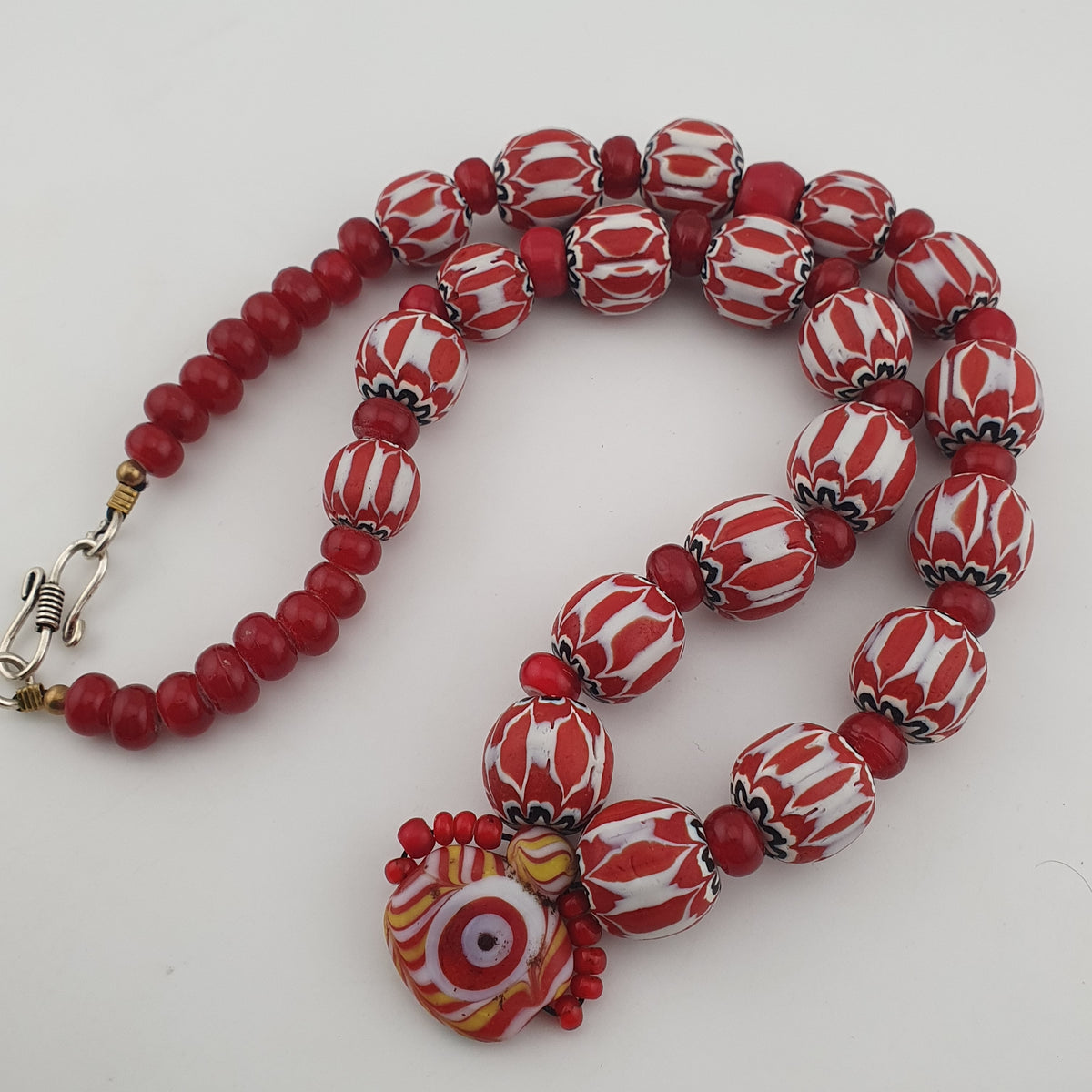 Vintage Venetian Style Chevron & Whiteheart with Eye Old Glass Pendant Necklace