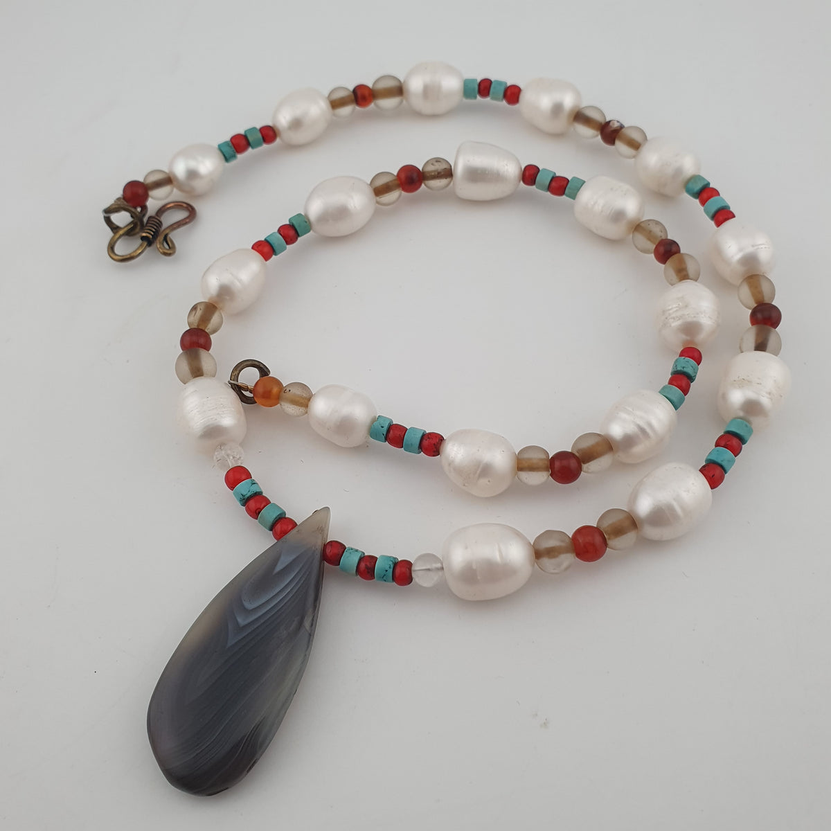 Vintage Freshwater Pearls & Carnelian Quartz Beads with Gray Natural Eye Agate Pendant Necklace