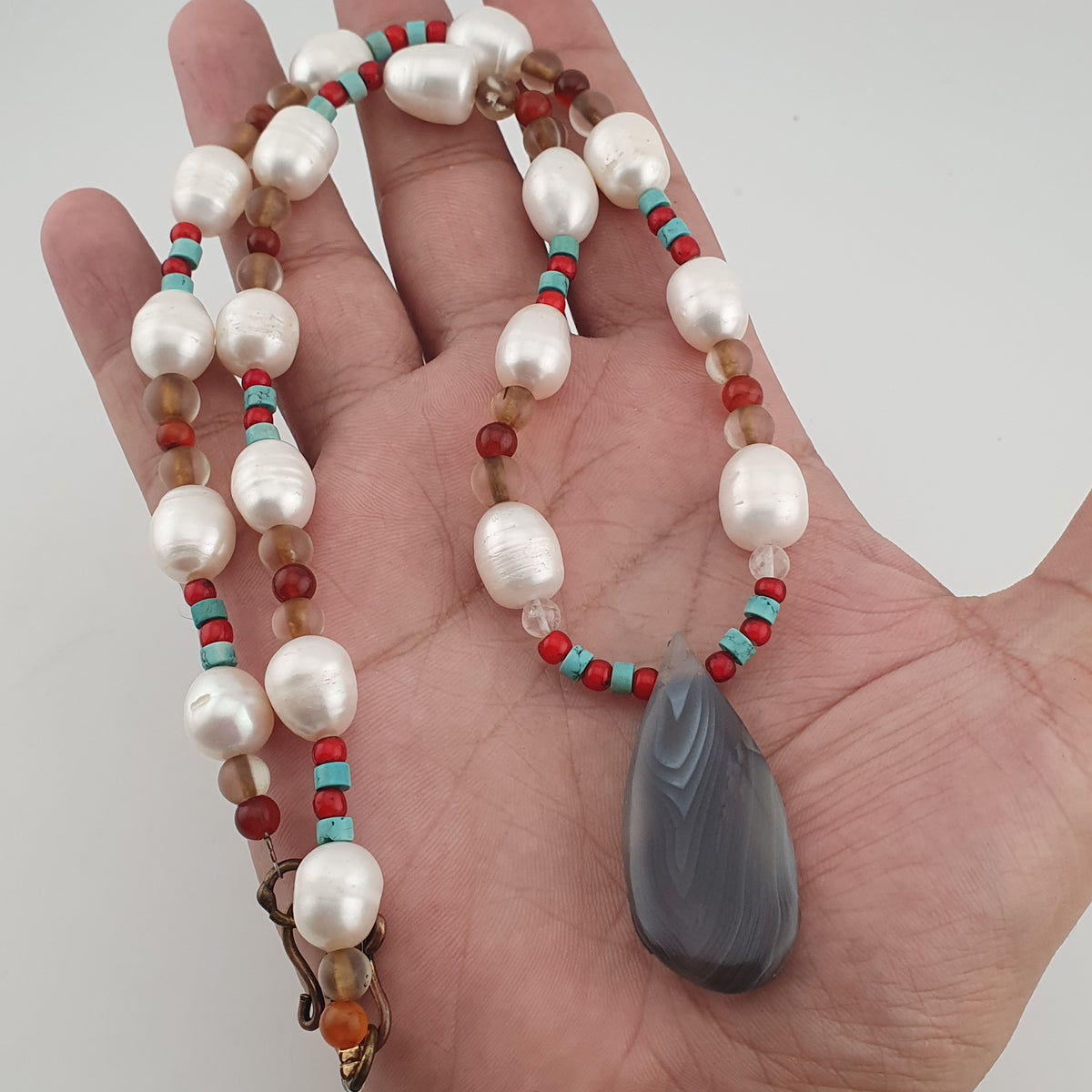 Vintage Freshwater Pearls & Carnelian Quartz Beads with Gray Natural Eye Agate Pendant Necklace