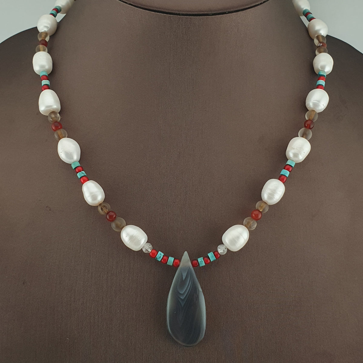 Vintage Freshwater Pearls & Carnelian Quartz Beads with Gray Natural Eye Agate Pendant Necklace